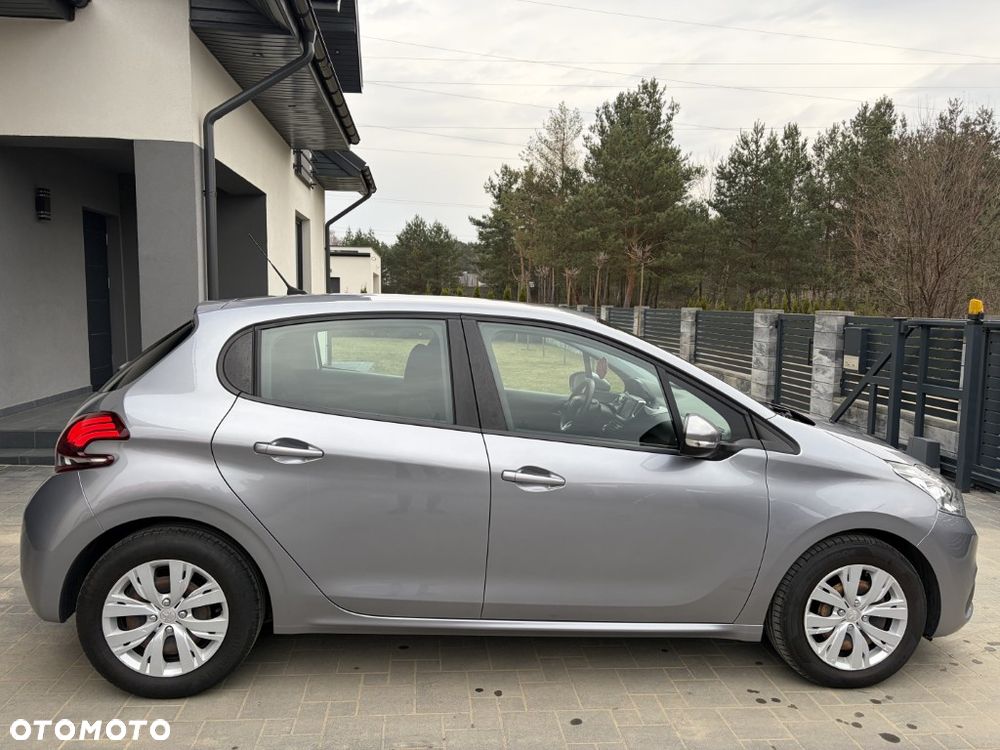 Peugeot 208 PureTech 82 Stop & Start Signature - 8