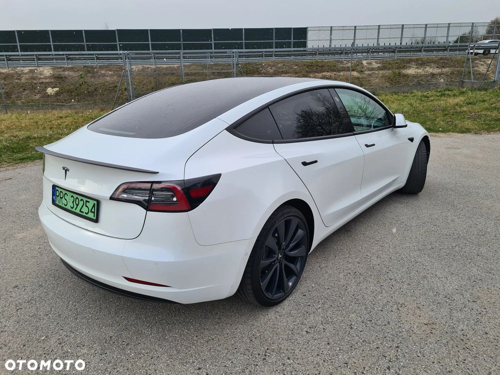 Tesla Model 3 - 6
