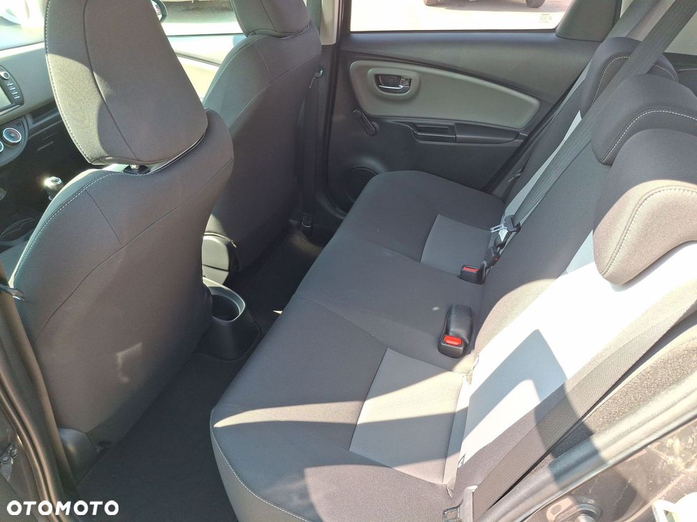 Toyota Yaris 1.5 Premium - 10