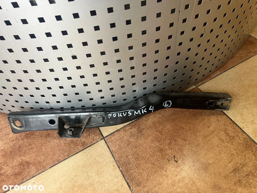 KIEŁ WSPORNIK SANEK PRAWY FORD FOCUS MK4 JX61-A101D48-AD - 1