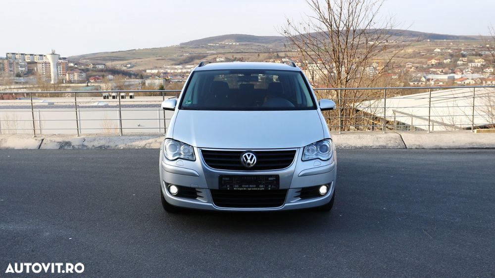 Volkswagen Touran 1.9 TDI DPF Highline - 4