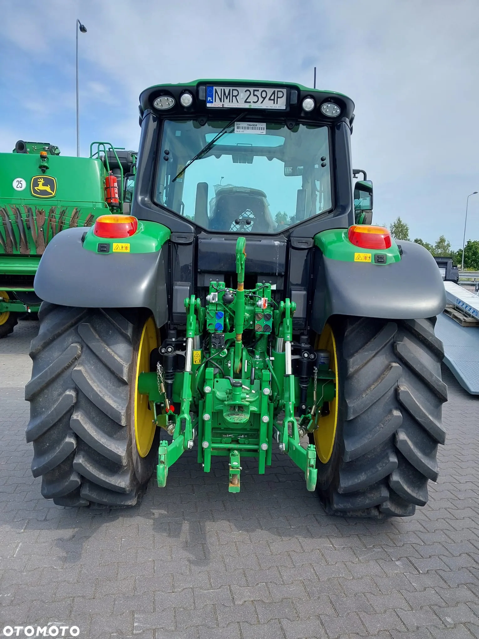 John Deere 6120M - 7