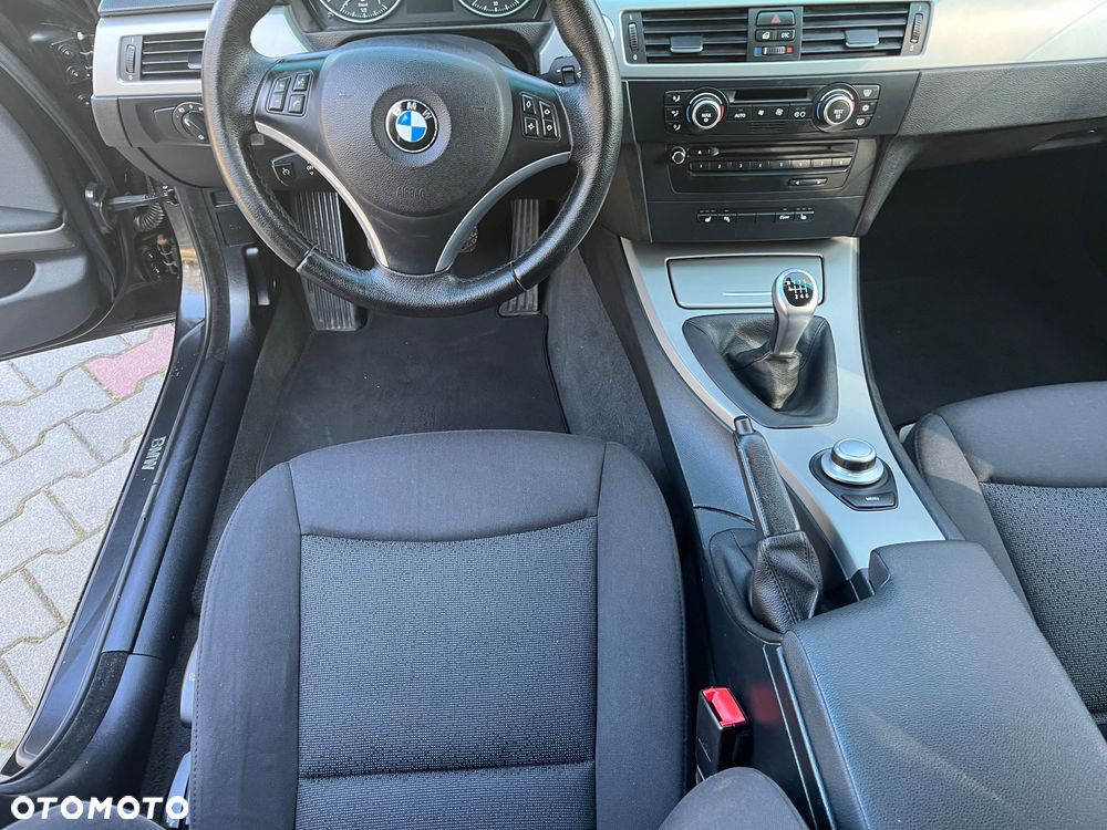 BMW Seria 3 - 16