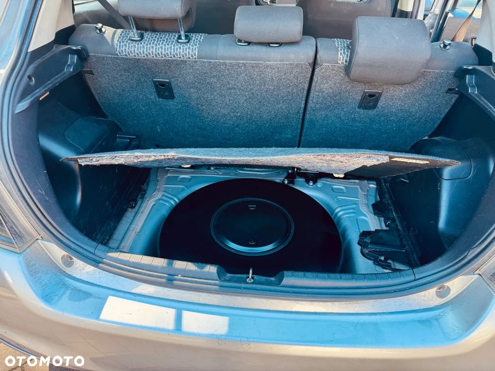 Toyota Yaris - 11