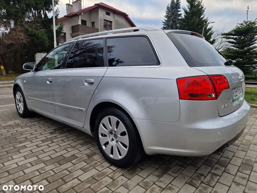 Audi A4 Avant - 13