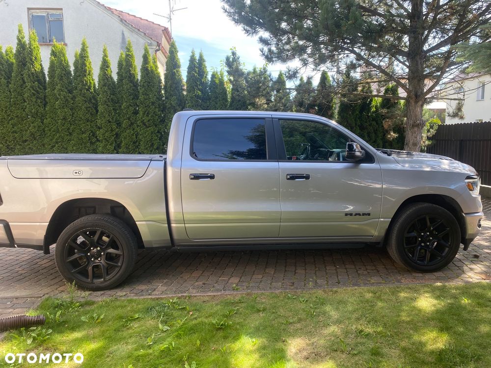 RAM 1500 Crew Cab Shortbed Laramie - 3