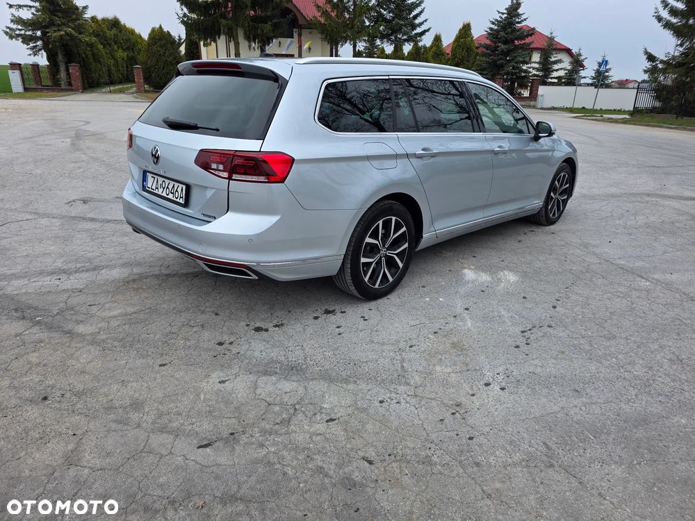 Volkswagen Passat 2.0 TDI SCR DSG 4Motion Business - 3