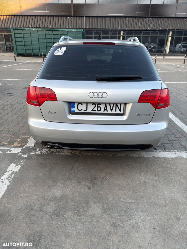 Audi A4 Avant - 10