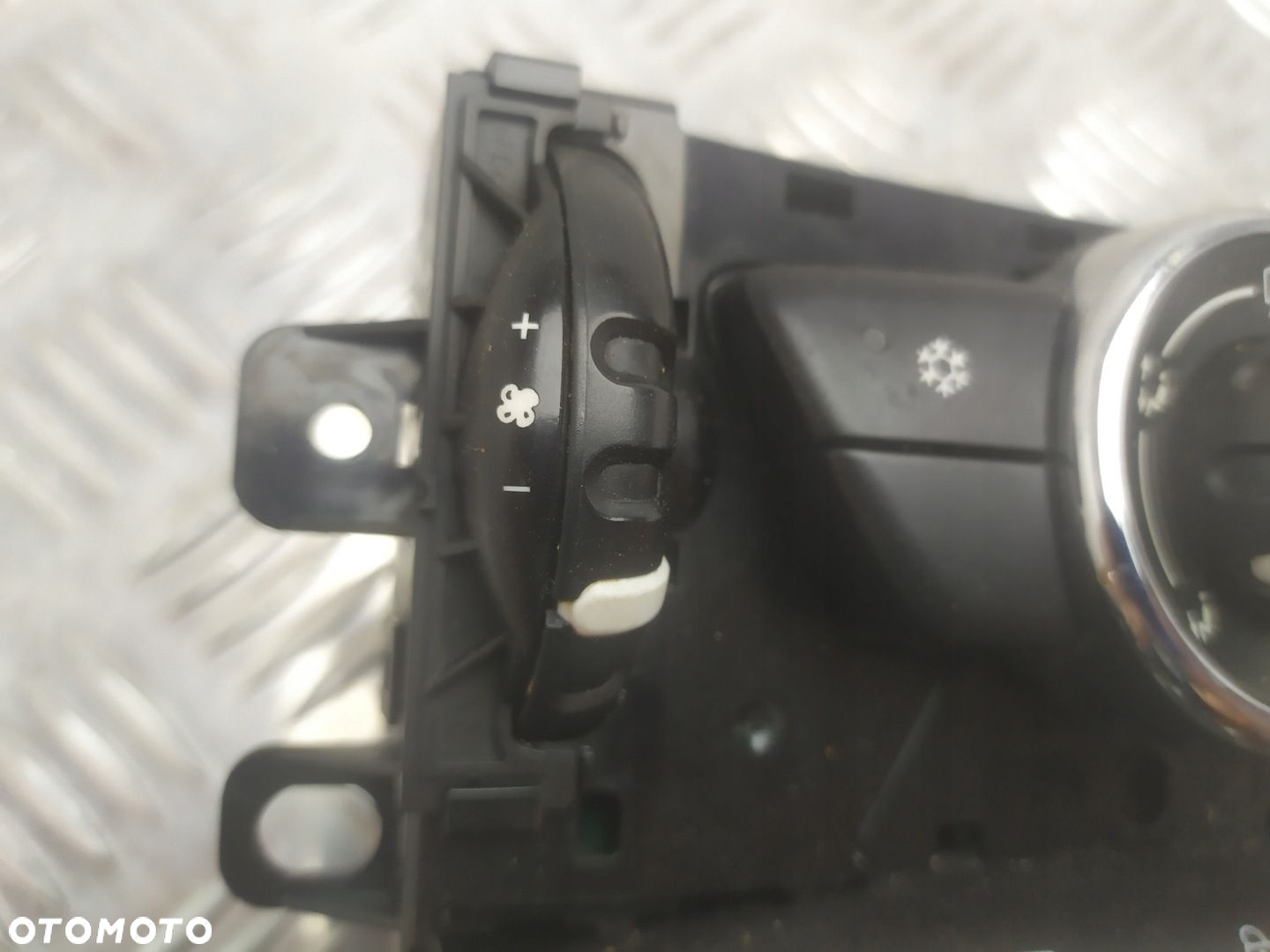 MINI R60 R61 PANEL STEROWANIA KLIMATYZACJI 9806727 - 5