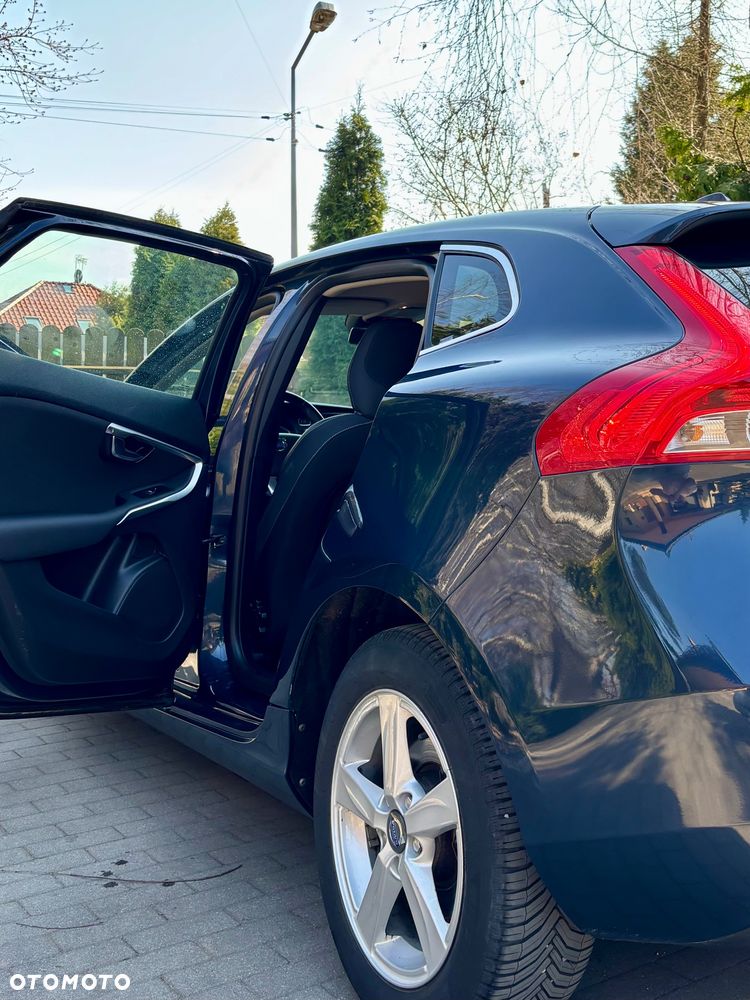 Volvo V40 D2 - 8