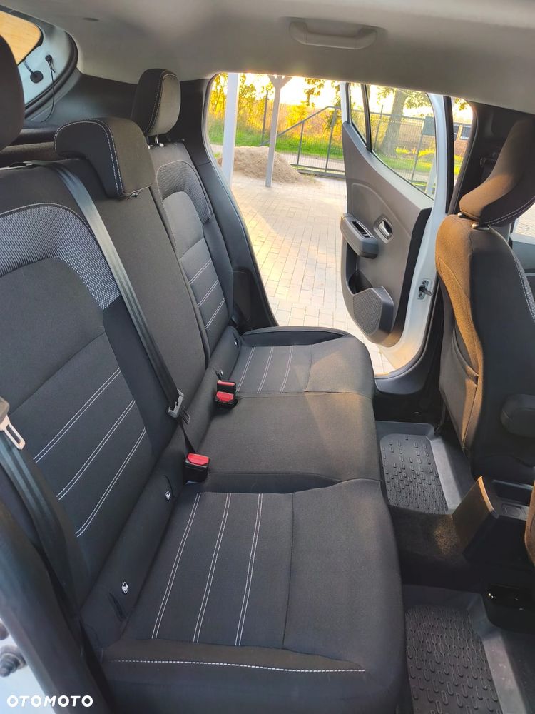 Dacia Sandero - 8