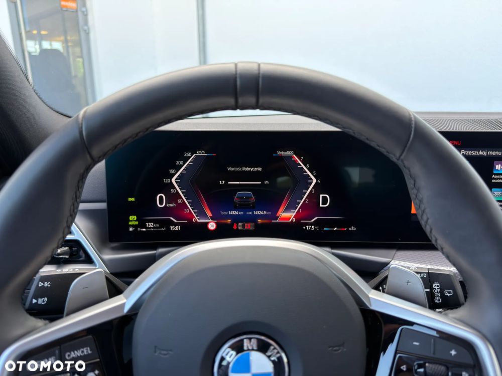 BMW Seria 3 330i xDrive M Sport - 21