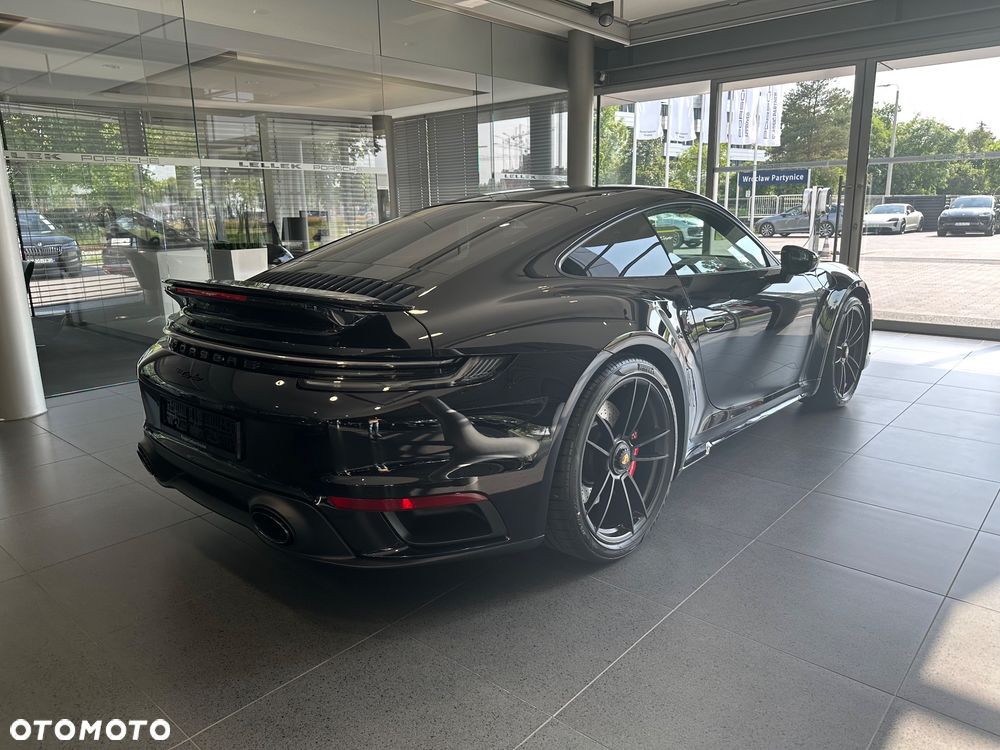 Porsche 911 Turbo - 9