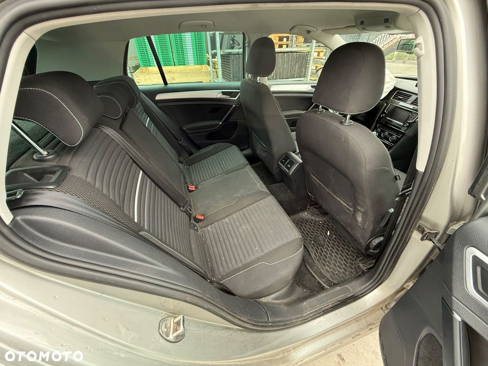 Volkswagen Golf 1.6 TDI BlueMotion Trendline - 6
