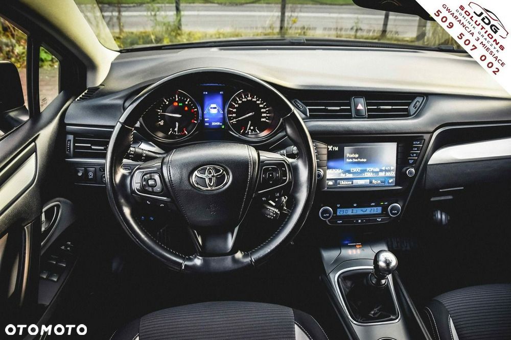 Toyota Avensis 2.0 D-4D Premium - 17