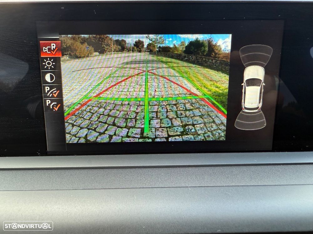 BMW 118 d Pack M - 27