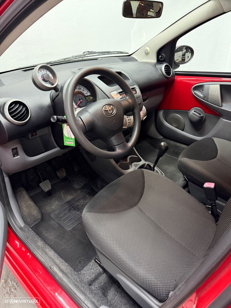 Toyota Aygo 1.0 + AC - 8