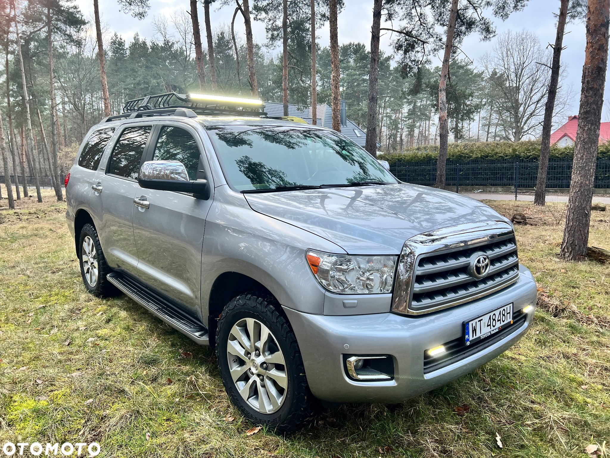 Toyota Sequoia - 10