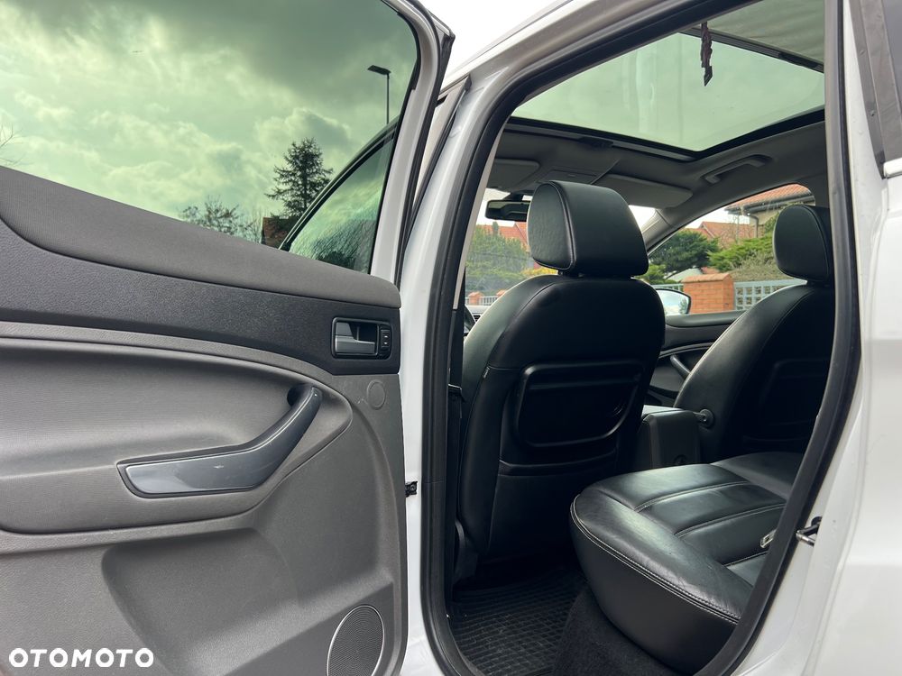 Ford Kuga 2.0 TDCi 4x4 Titanium - 23