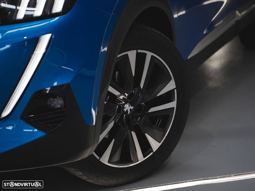 Peugeot e-2008 GT Pack - 9