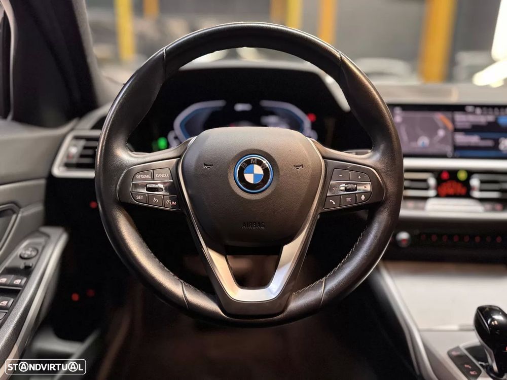 BMW 320 e Line Sport Auto - 13