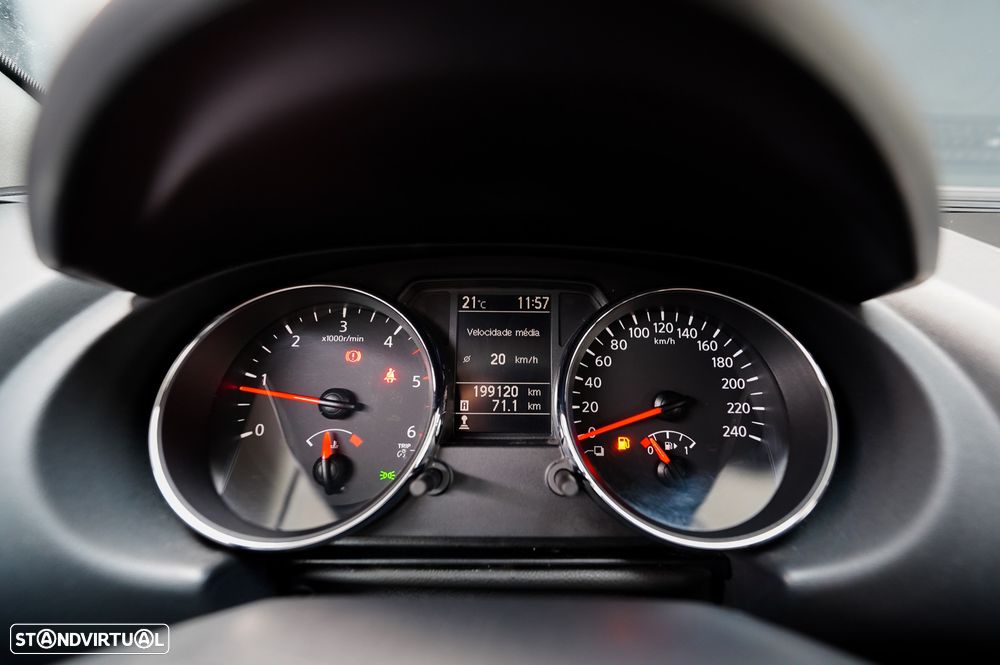 Nissan Qashqai 1.6 dCi N-Connecta - 16