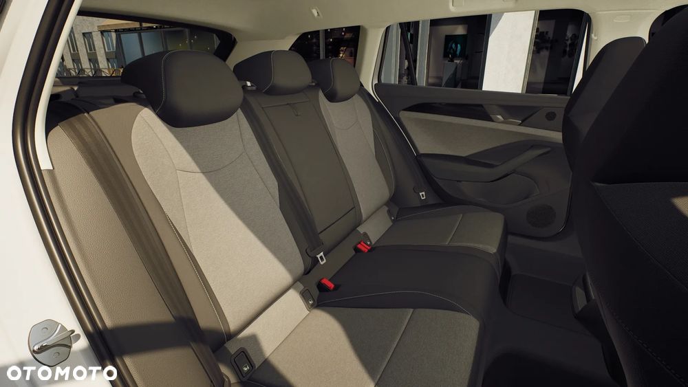 Volkswagen Passat Variant 2.0 TDI SCR DSG - 13