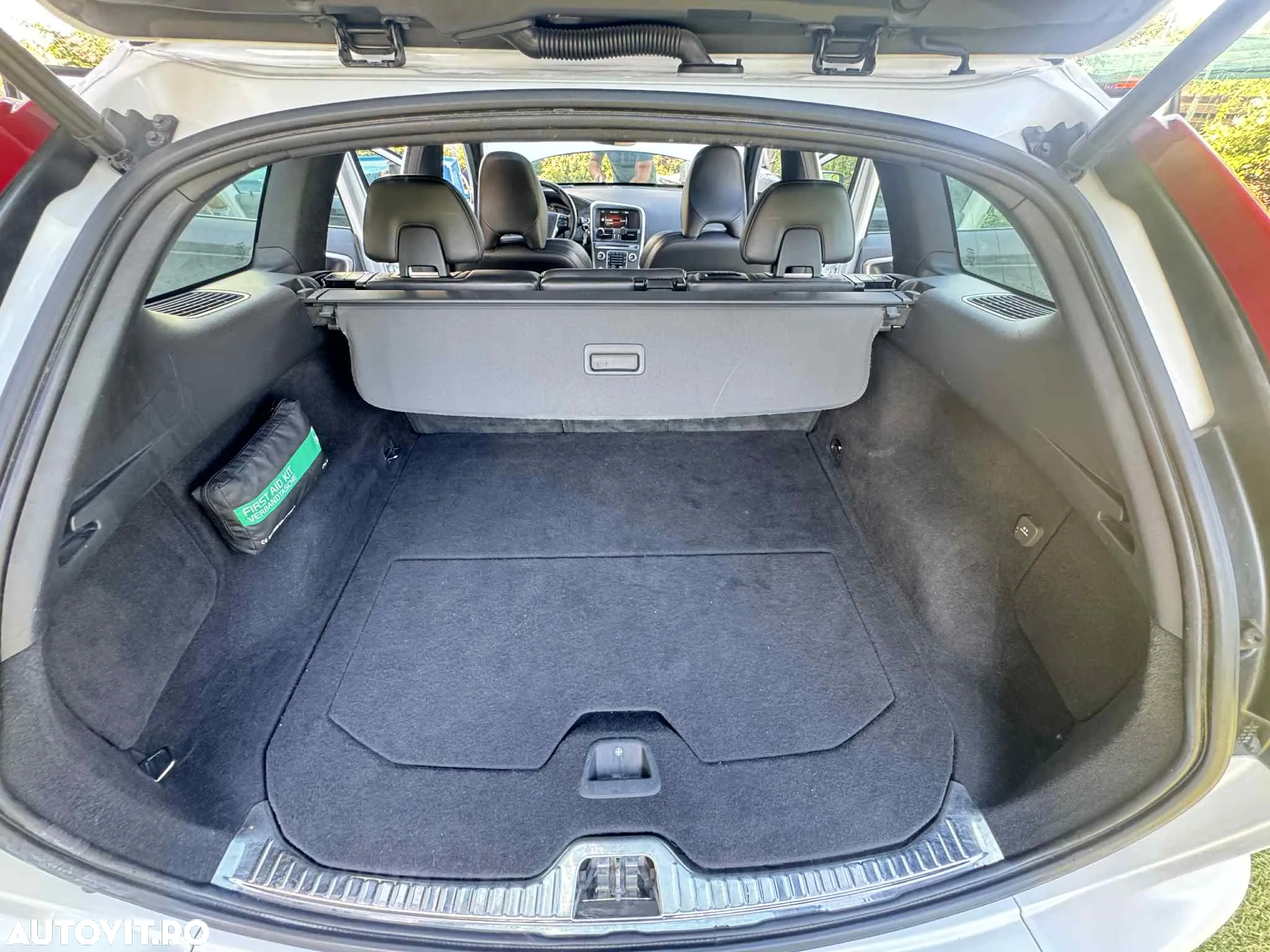 Volvo XC 60 D4AWD Kinetic - 13