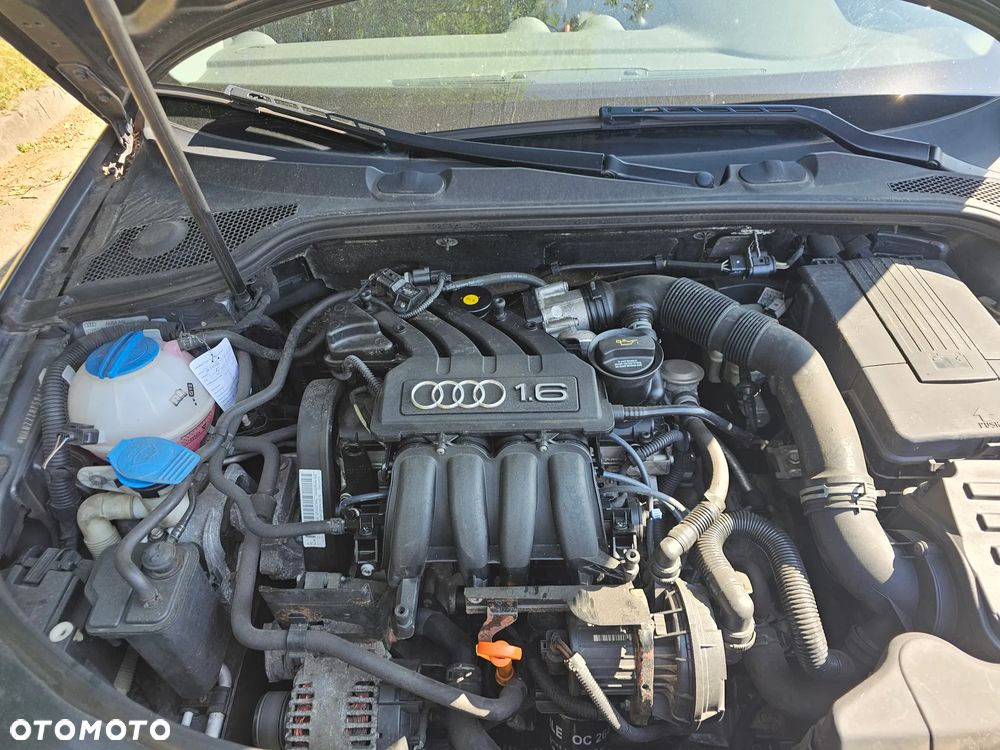 Audi A3 3-drzwiowe 1.6 tiptronic Attraction - 9