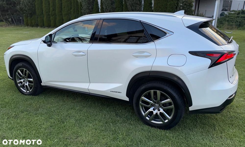 Lexus NX 300h Comfort AWD - 8
