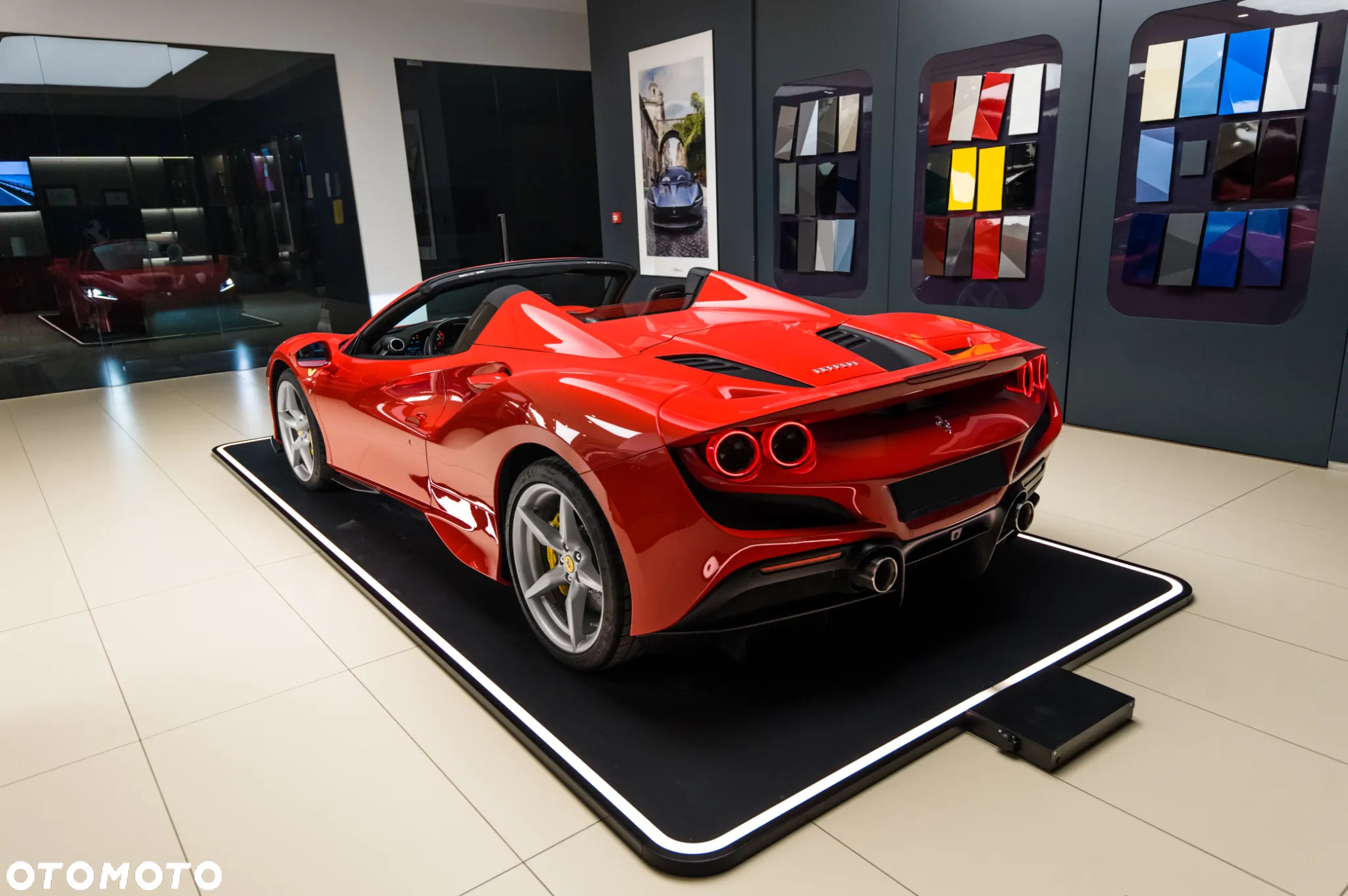Ferrari F8 Spider - 26