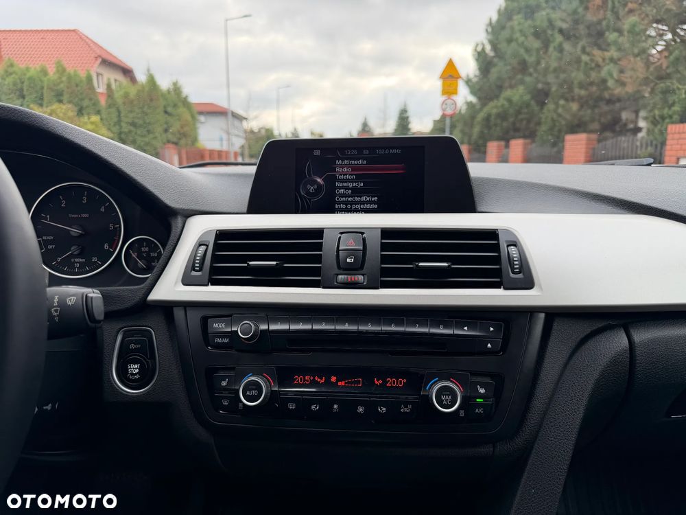 BMW Seria 3 - 36