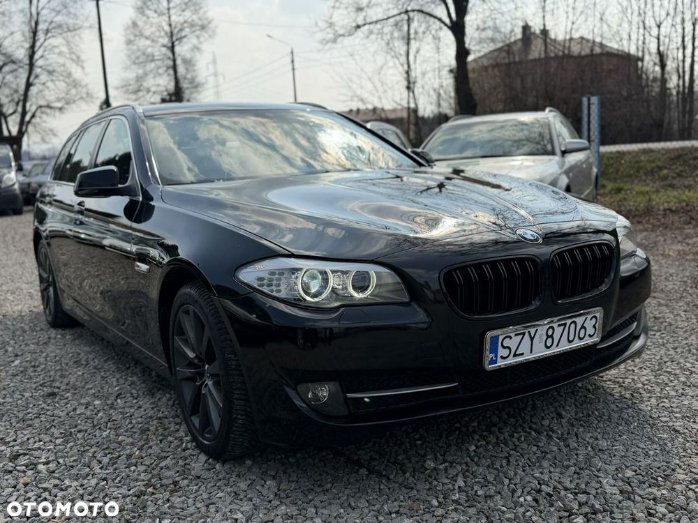 BMW Seria 5 530d xDrive Sport-Aut Luxury Line - 2