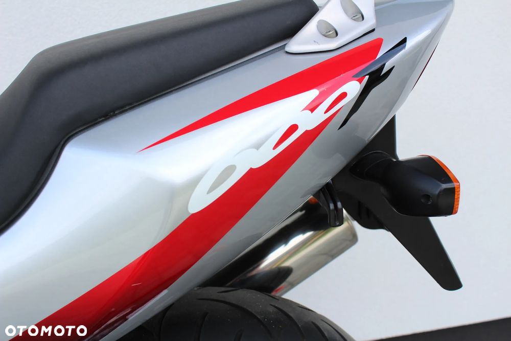 Honda CBR - 19