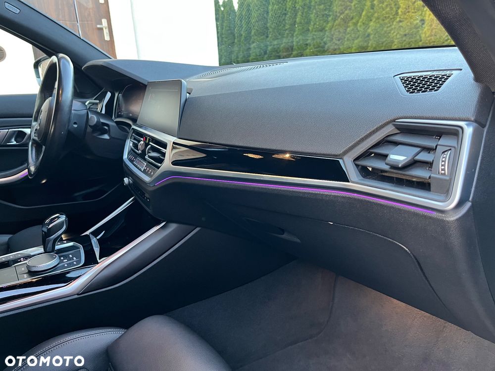 BMW Seria 3 318d MHEV Sport Line - 18