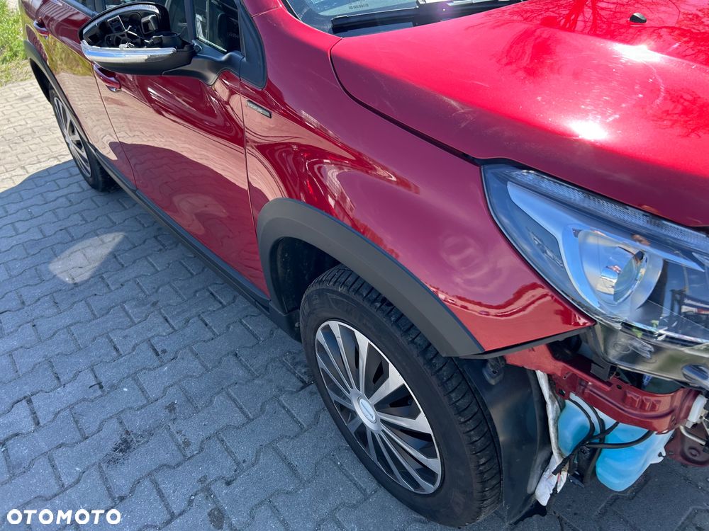 Peugeot 2008 BlueHDi 100 STOP & START Signature - 23