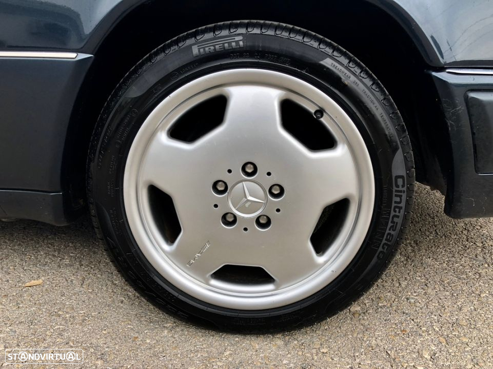 Mercedes-Benz E 220 - 12
