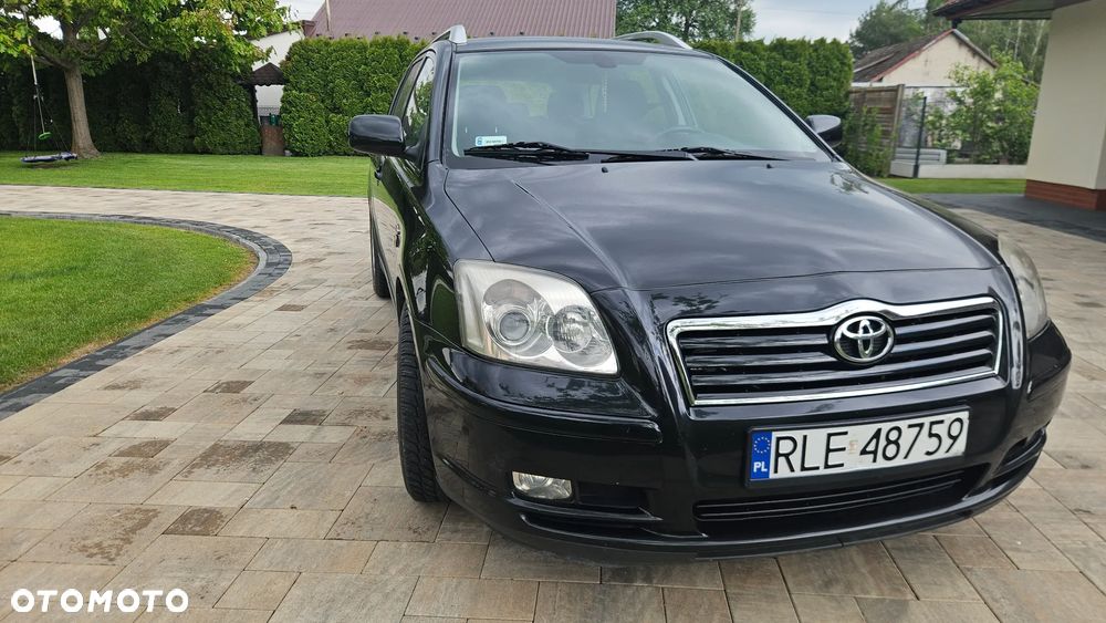 Toyota Avensis - 2