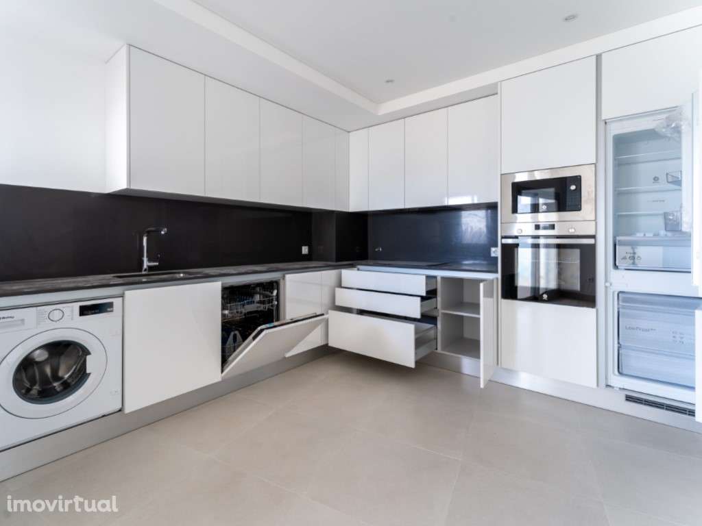 Apartamento T1 junto ao mercado- 200 mts da praia - Grande imagem: 3/57