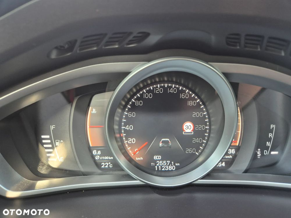 Volvo V40 T3 Drive-E R-Design Momentum - 19