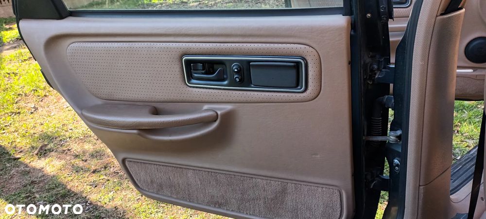 Ford Scorpio 2.9-24 Ghia - 19