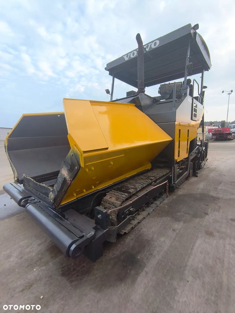 Volvo TITAN 7820 - 13