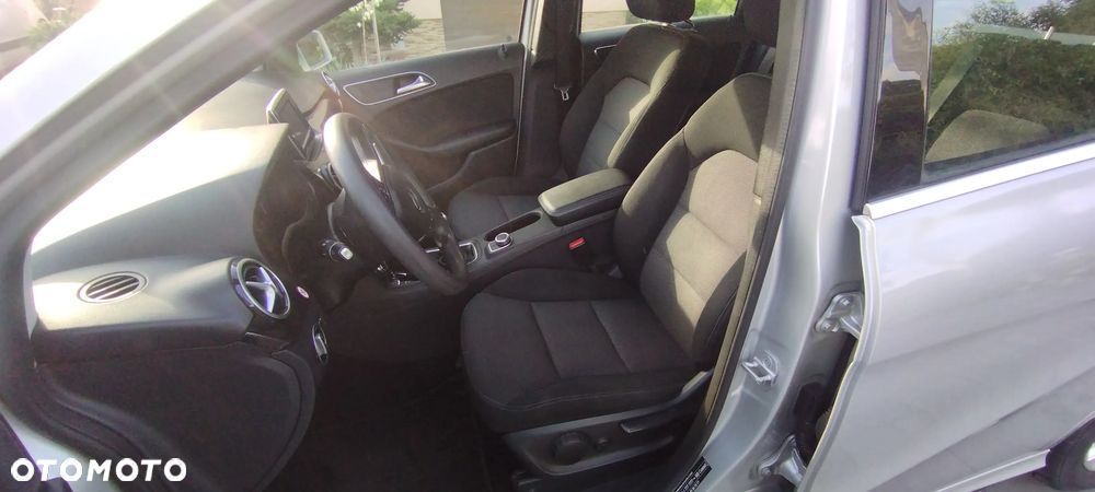 Mercedes-Benz Klasa B 180 CDI (BlueEFFICIENCY) - 15