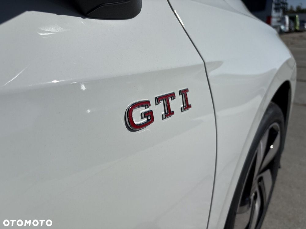 Volkswagen Golf - 9
