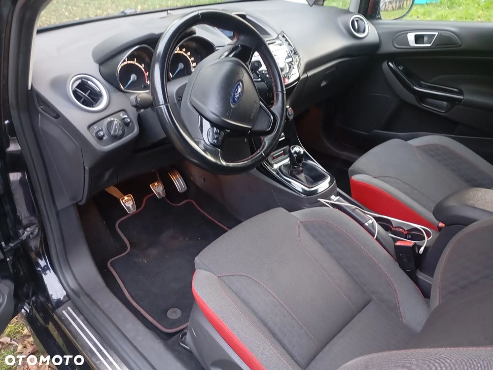Ford Fiesta - 7