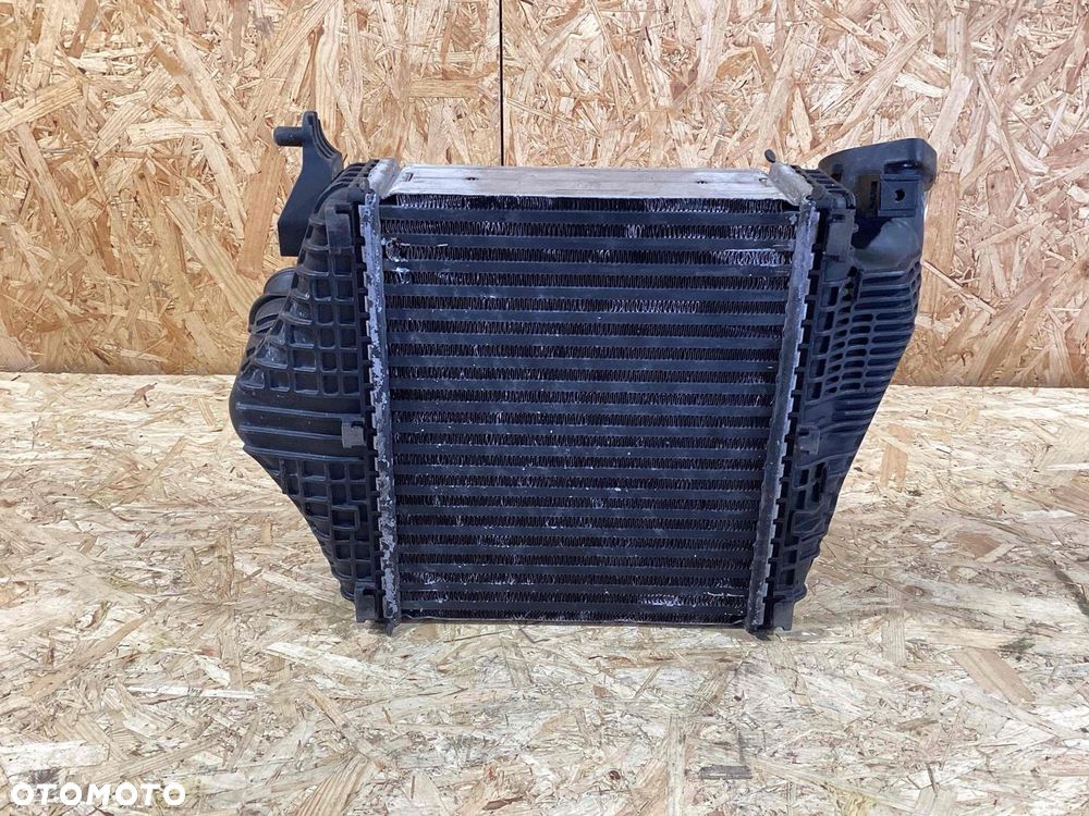 LEWY INTERCOOLER AUDI RSQ8 LAMBORGHINI URUS 4M0145803BT - 2