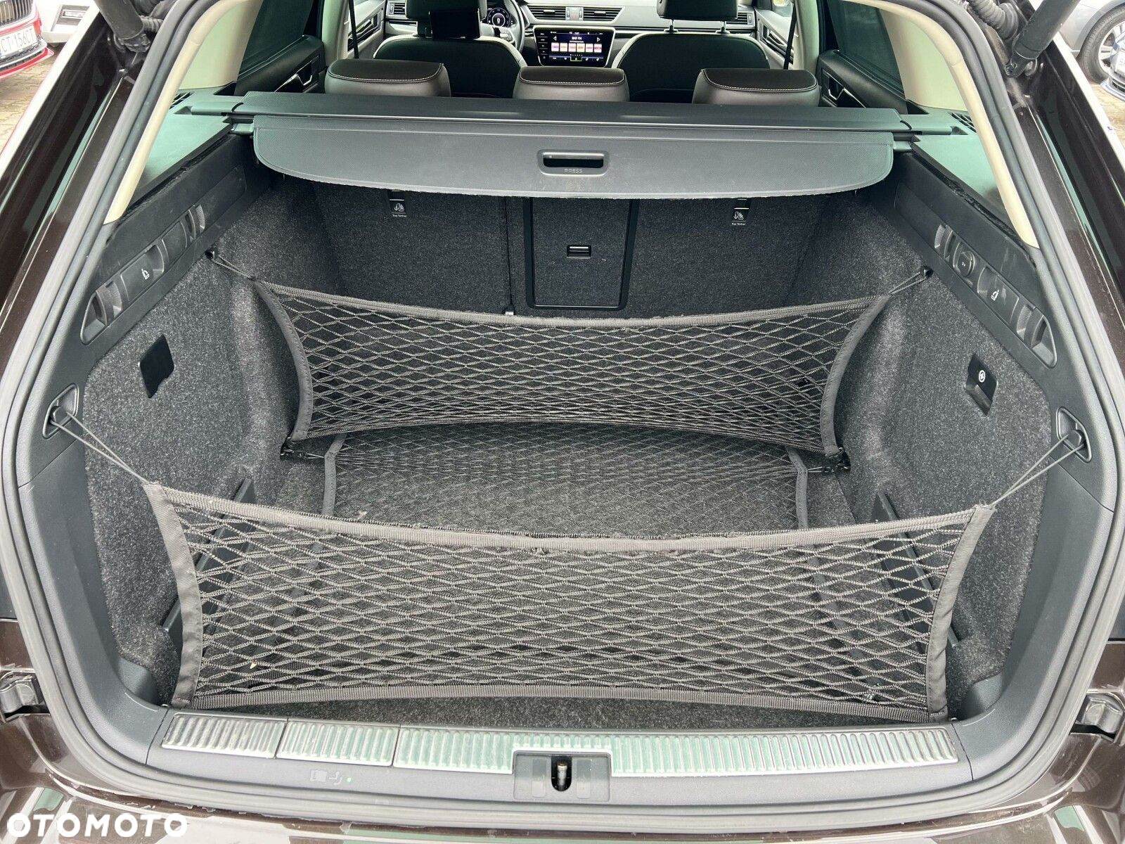 Skoda Superb 2.0 TSI 4x4 L&K DSG - 9