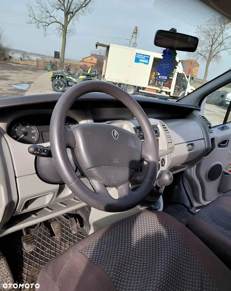 Renault Trafic - 9