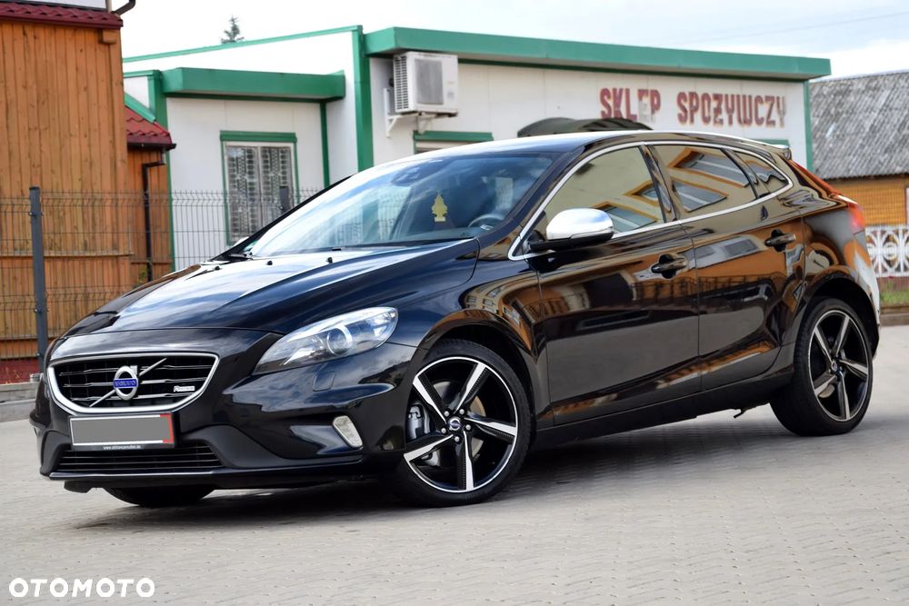 Volvo V40 D4 R Design - 10
