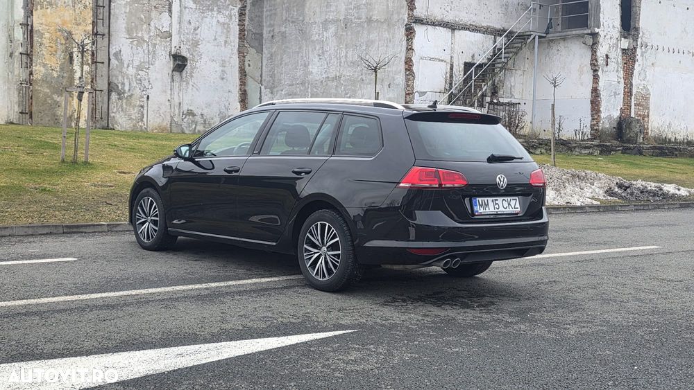 Volkswagen Golf 2.0 TDI Highline - 33